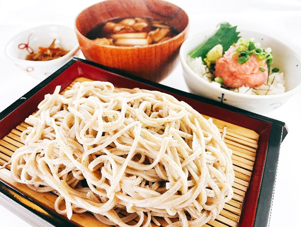 つけ汁そばミニネギトロ丼